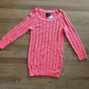 New Women's American Eagle Coral Color Sweater Size Medium NWT
